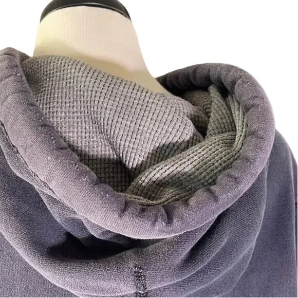 Abercrombie & Fitch Men's Gray Hoodie Sweater - Picture 4 of 4